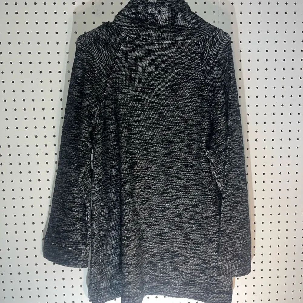 J.Crew sweater pullover - Picture 2 of 3